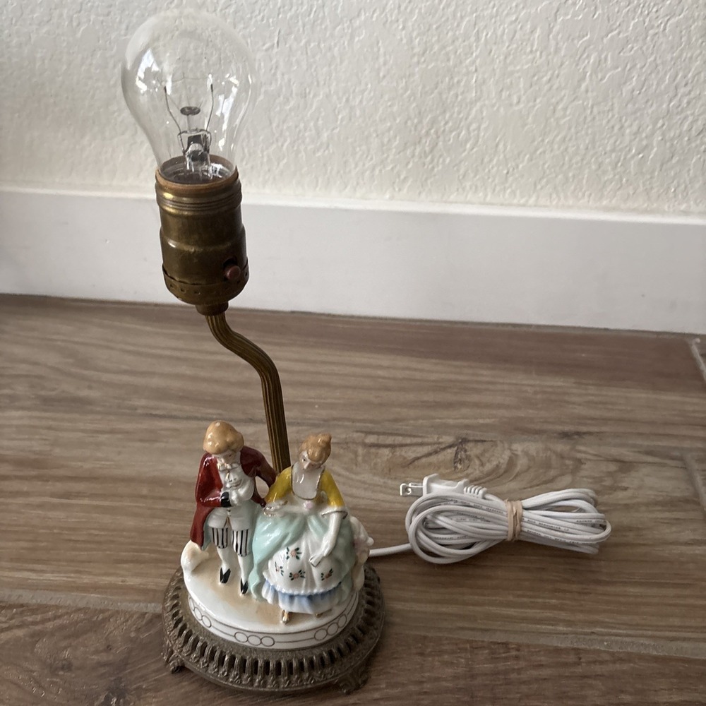 Antique 1930s bedroom table lamp Porcelain colonial figures 12" - Tested,‎ Works